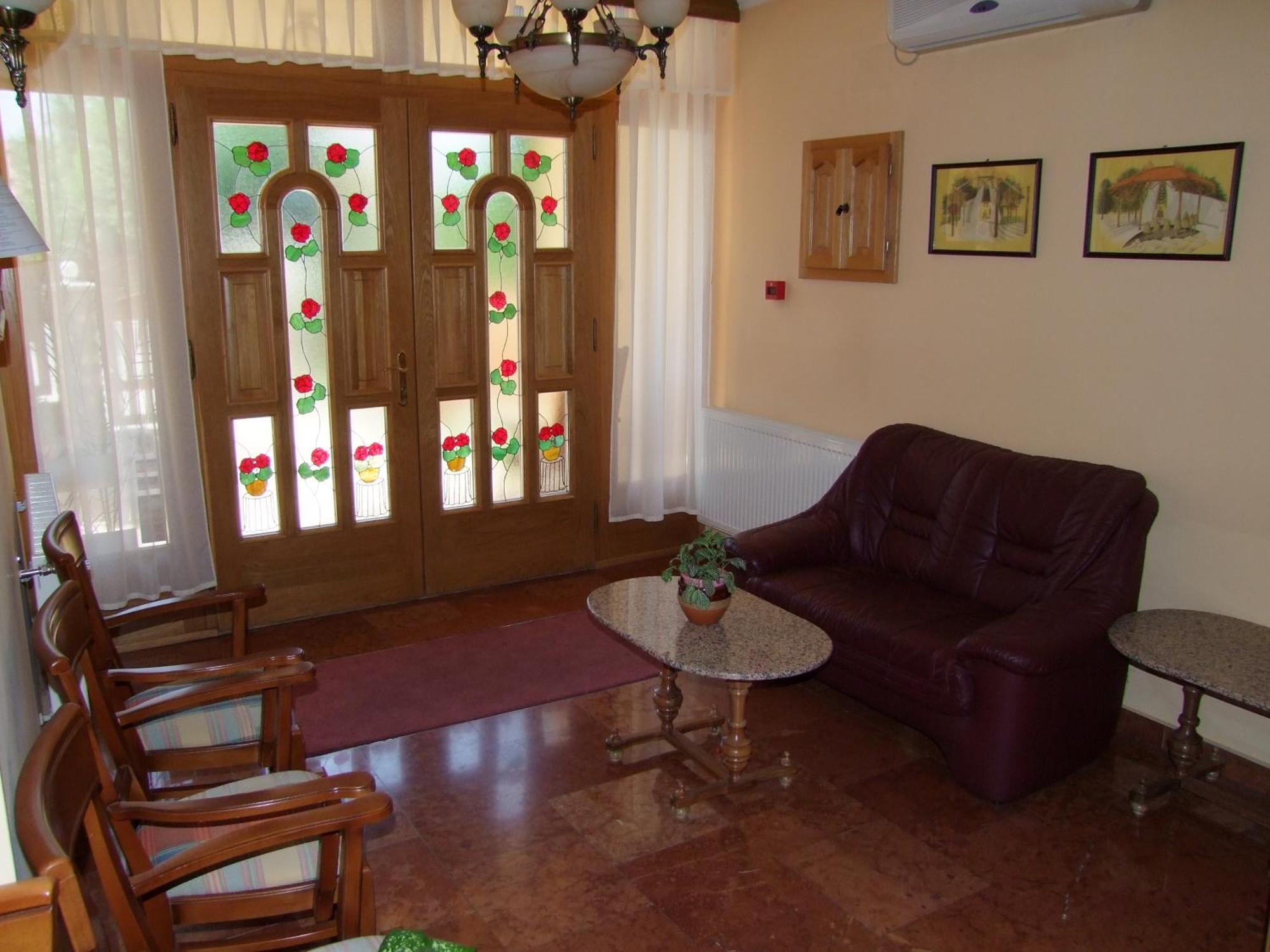 Julia Panzio Bed & Breakfast Hajduszoboszlo Exterior photo