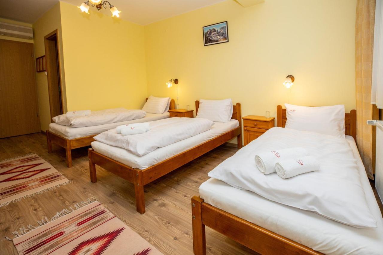 Julia Panzio Bed & Breakfast Hajduszoboszlo Exterior photo